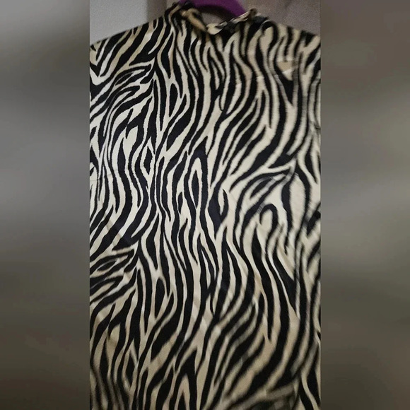 Seductive Wear by Cinema Exoile Zebra print camisole and top lingerie set.Size M - Picture 16 of 16